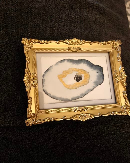 Oyster shell on Gold